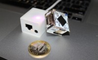 发现最小开源 Linux 电脑，可定制和无线连接